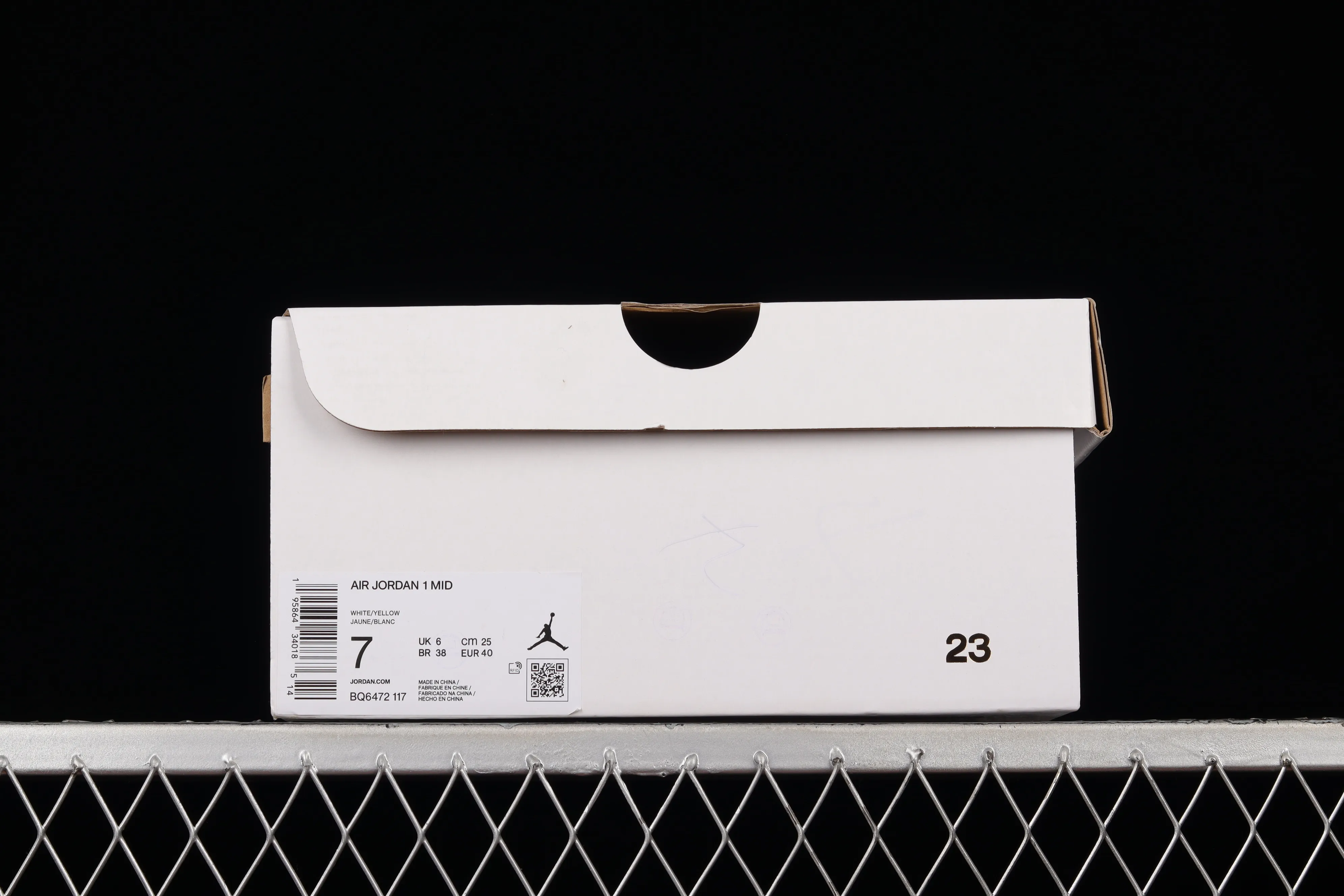 All categories Air Jordan Jordan series basketball shoes Air Jordan 1 Mid Air Jordan 1 Mid AJ1 Joe 1 white and yellow Zhongbang basketball shoes BQ6472-117